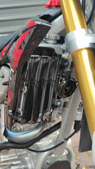 Эндуро мотоцикл SYCMCC 300-15 Водяное охлаждение – мощный, надежный, кроссовый байк Эндуро мотоцикл SYCMCC 300-15 Водяное охлаждение – мощный, надежный, кроссовый байк