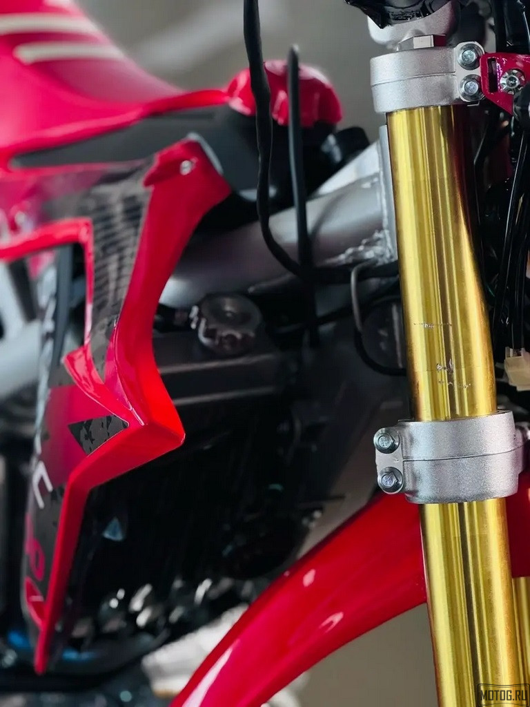 Эндуро мотоцикл SYCMCC 300-15 Водяное охлаждение – мощный, надежный, кроссовый байк Эндуро мотоцикл SYCMCC 300-15 Водяное охлаждение – мощный, надежный, кроссовый байк